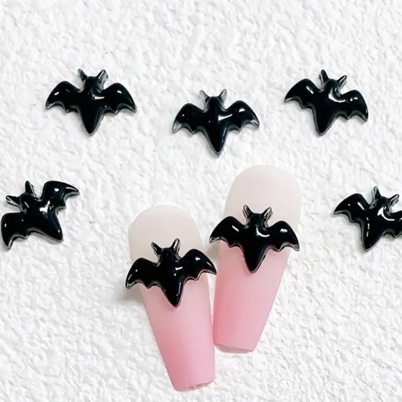 🎃🆕 Halloween Bat Resin Flat Back Nail Charms - Picture 3 of 6